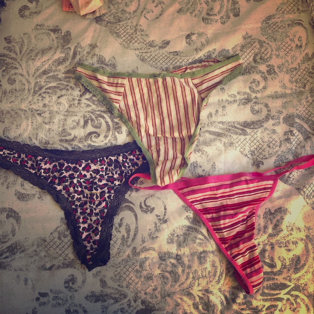 3 thong panties